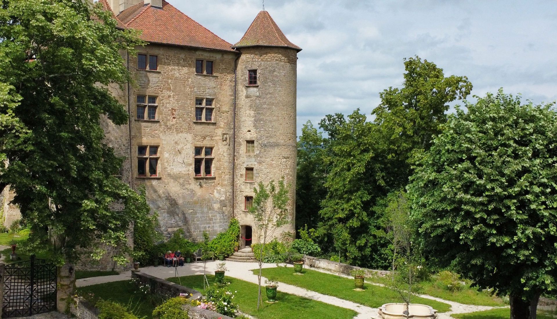 Visite guidée du château de Charmes sur l'Herbasse