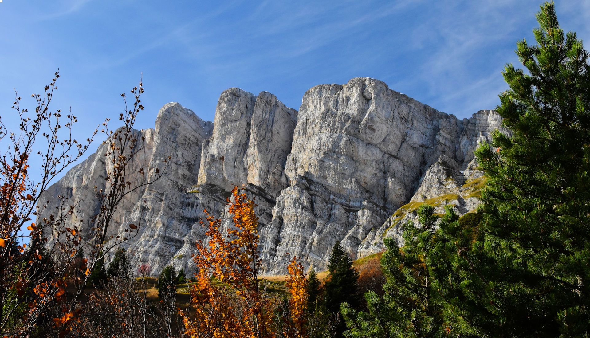 Paysages karstiques et eaux souterraines dans le Vercors