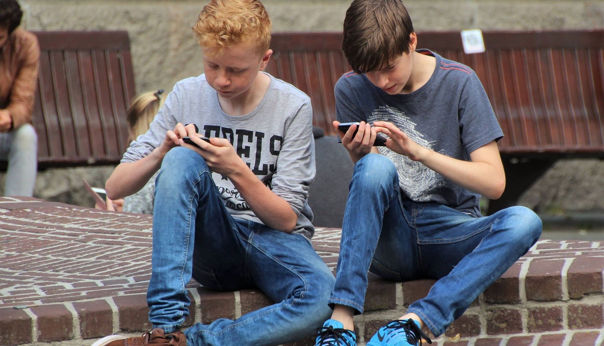 Accompagner les jeunes à comprendre l'information sur Internet Accompagner les jeunes à comprendre l'information sur Internet