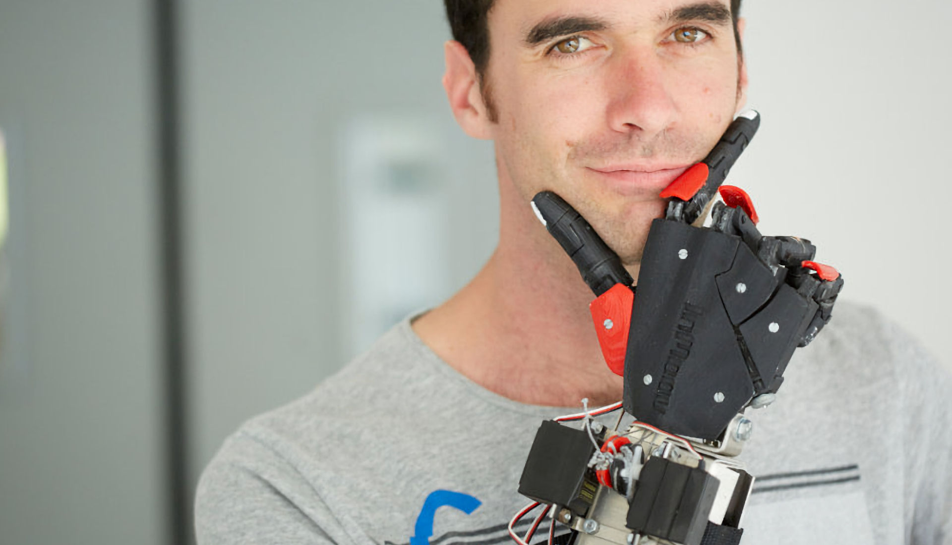 Homme réparé, homme augmenté : différences et question éthique